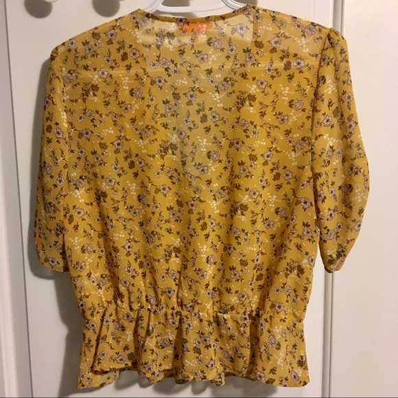 BOGO FREE - Floral Blouse - Picture 2 of 4